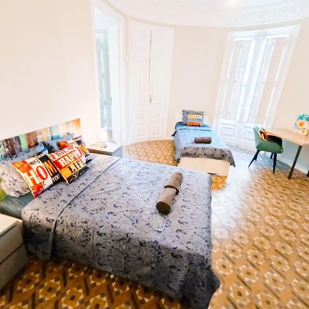 By Plaza Catalunya Rooms Barcelona Buitenkant foto